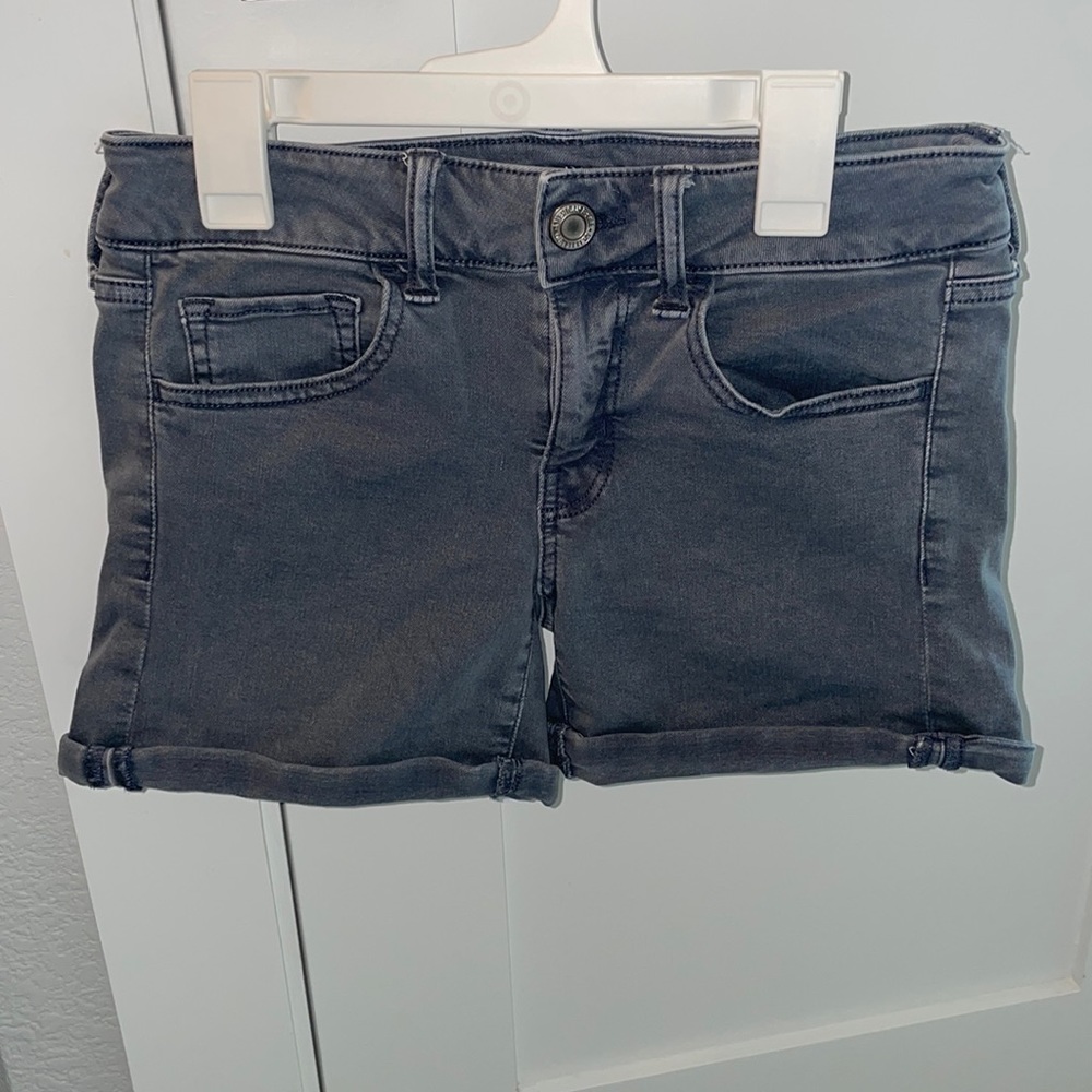 American Eagle Super Stretch Jean Shorts - Size 2 (Grey)